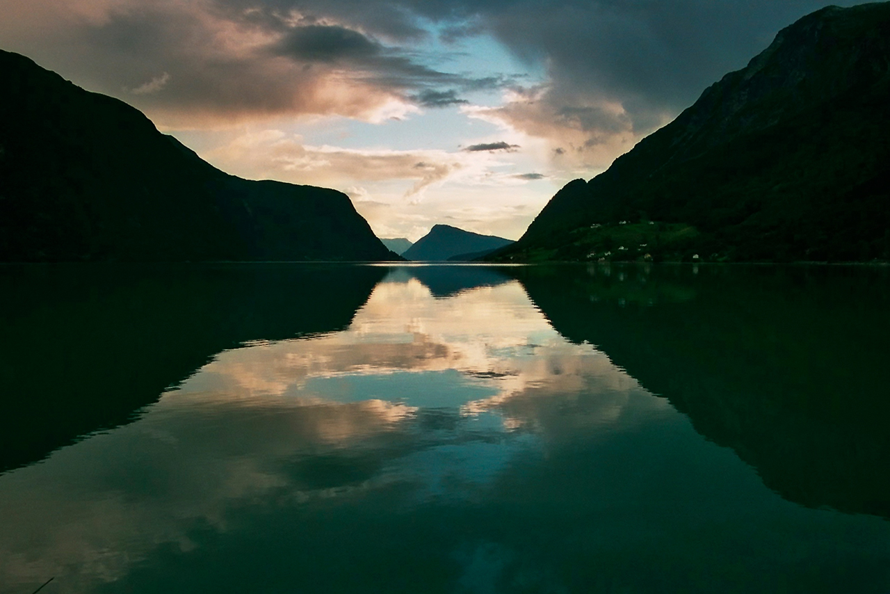 Nacht im Fjord